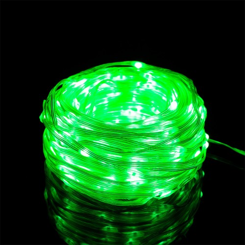 Serie de 10 m con 100 luces LED verdes, ideal para decorar hogares, fiestas y eventos. Cable tipo cuero con enchufe. Venta al por mayor S-60208