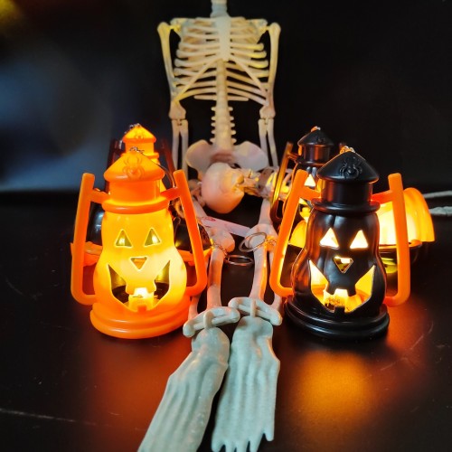 Linterna LED portátil con diseño de calabaza doble cara, perfecta para decorar en Halloween. Venta por mayoreo SD-2530