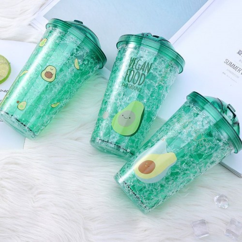 Vaso con figuras de aguacate