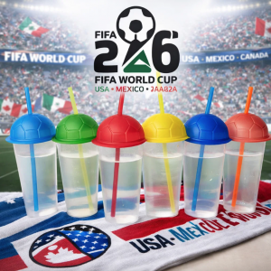 Vaso grande con diseño tipo balón y popote reutilizable ideal para bebidas en fiestas o uso diario. Capacidad 1230 ml. Venta por mayoreo