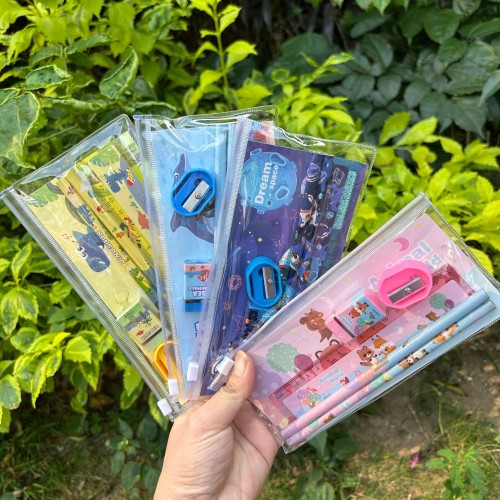 Set escolar infantil con estuche transparente, lápices y accesorios incluidos, diseños surtidos, modelo W-DD-233, venta al por mayor