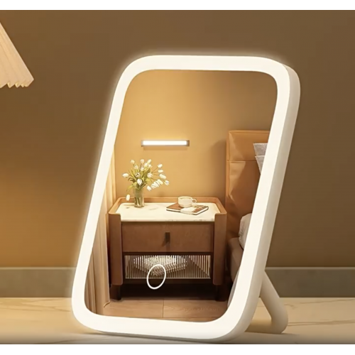 Espejo de maquillaje portátil con luz LED y rotación 360 grados, diseño moderno de mesa con soporte ajustable para rutina de belleza y cuidado facial de 14.5 x 18.5cm Mayoreo XBJ-101