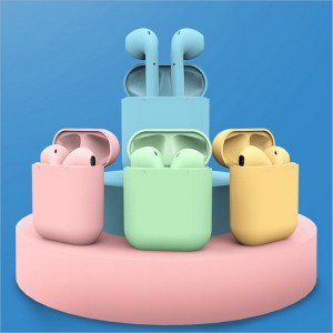 Lleva tu música a todas partes con estos audífonos inalámbricos Bluetooth, ligeros, modernos y con estuche de carga en colores pastel. Ofrecen excelente sonido, comodidad y estilo. Venta al por mayor CL-I12