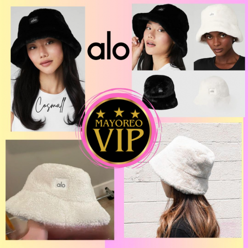 Sombrero tipo bucket de peluche con textura suave. Ideal para invierno, moda urbana y outfits casuales. Venta por mayoreo