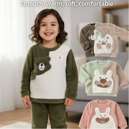 Pijama para niños y niñas con tela suave, afelpada y super calientita. Diseños de animalitos, ideal para invierno y uso diario. Tallas variadas S, M y L. Venta por mayoreo. YP-0117