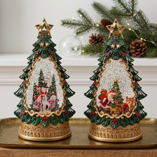 Farol navideño con luz y efecto de nieve en forma de árbol, con escena festiva interior para decorar y ambientar distintos espacios. Venta por mayoreo Farol navideño con luz y efecto de nieve en forma de árbol, con escena festiva interior para decorar y ambientar distintos espacios. Venta por mayoreo