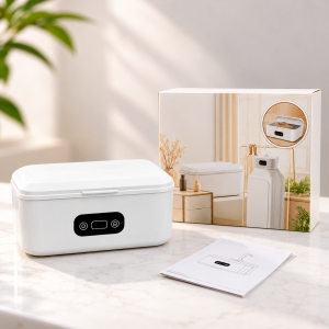 Secadora eléctrica portátil con diseño compacto y panel de control. Práctica para complementar el secado de prendas en casa. Venta por mayoreo.